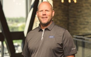Steve Brewster employee portrait center