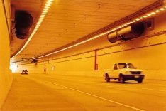 vehicles driving in the Missouri tunnel