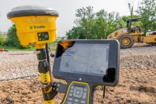 Trimble machine for earthwork