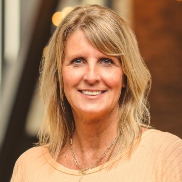 Lisa Niemeier professional portrait